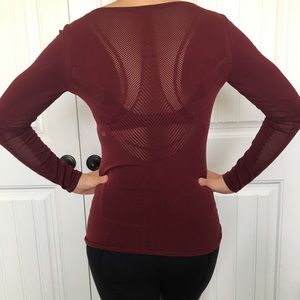 Lululemon Reveal Long Sleeve Shirt. Size 6. EUC
